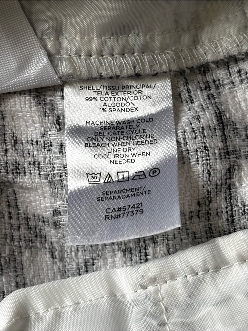 Ann Taylor Geometric City Shorts Size 10 - Picture 4 of 4